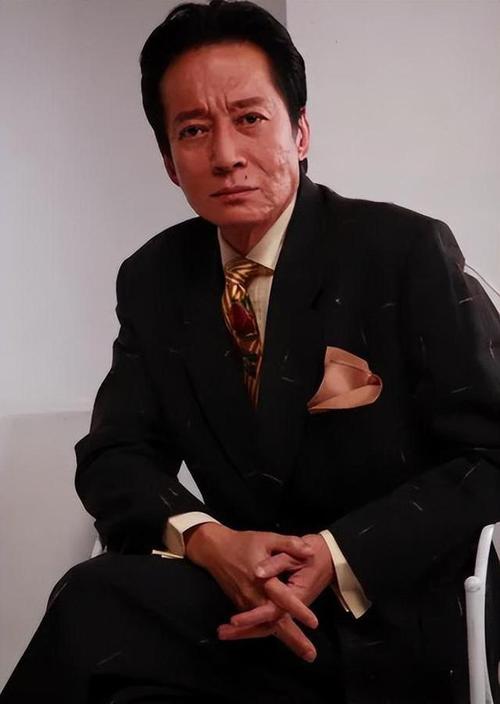 新澳2025年正版资料和港影坛第一恶人去世与香港第一恶人演员